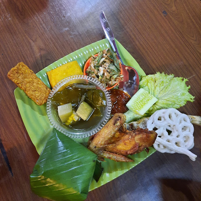 Nasi Timbel Komplit Gepuk