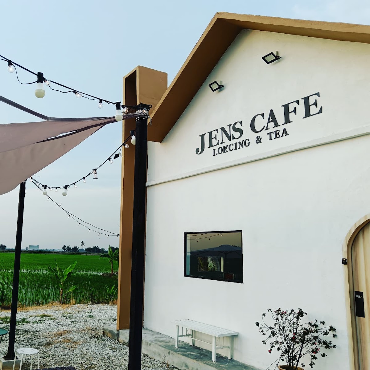 JENS CAFE LOKCING & TEA