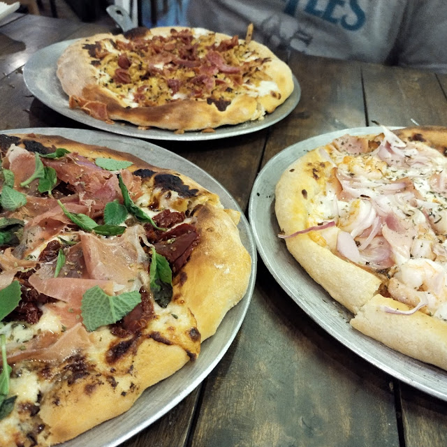 Pizza Pollera Colorada Y Otras