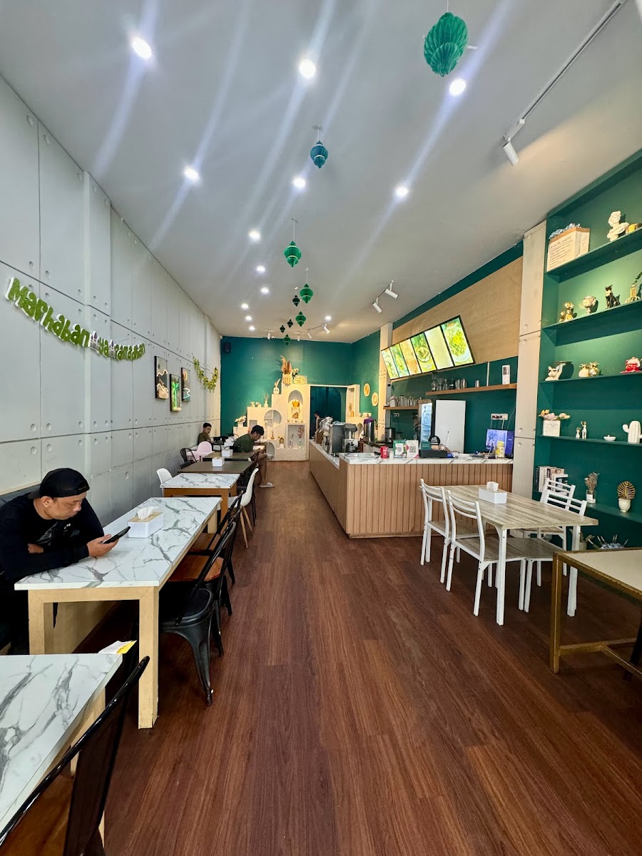 Rimbun Coffee & Eat