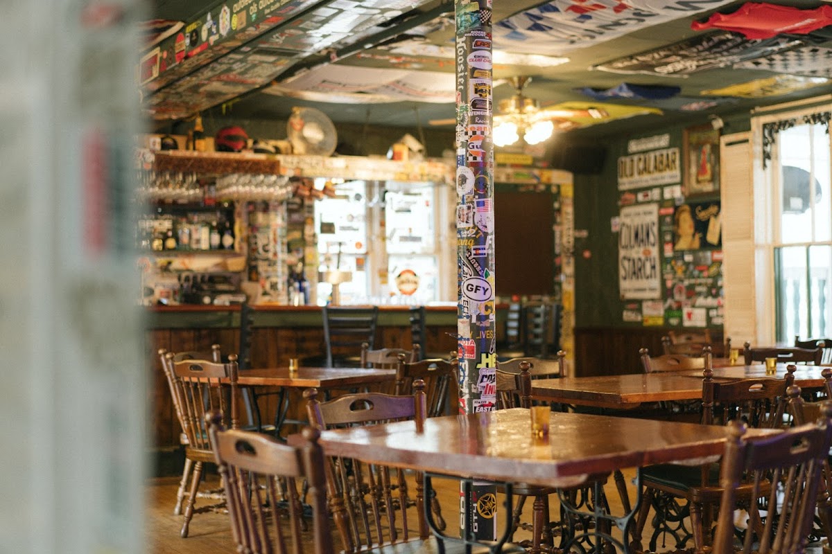 Stop-Inn Tavern