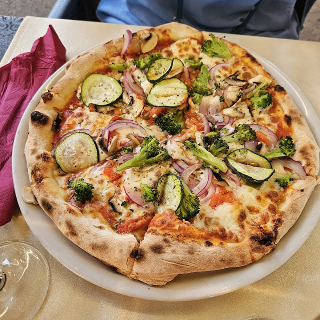 Pizza Salmone E Zucchine
