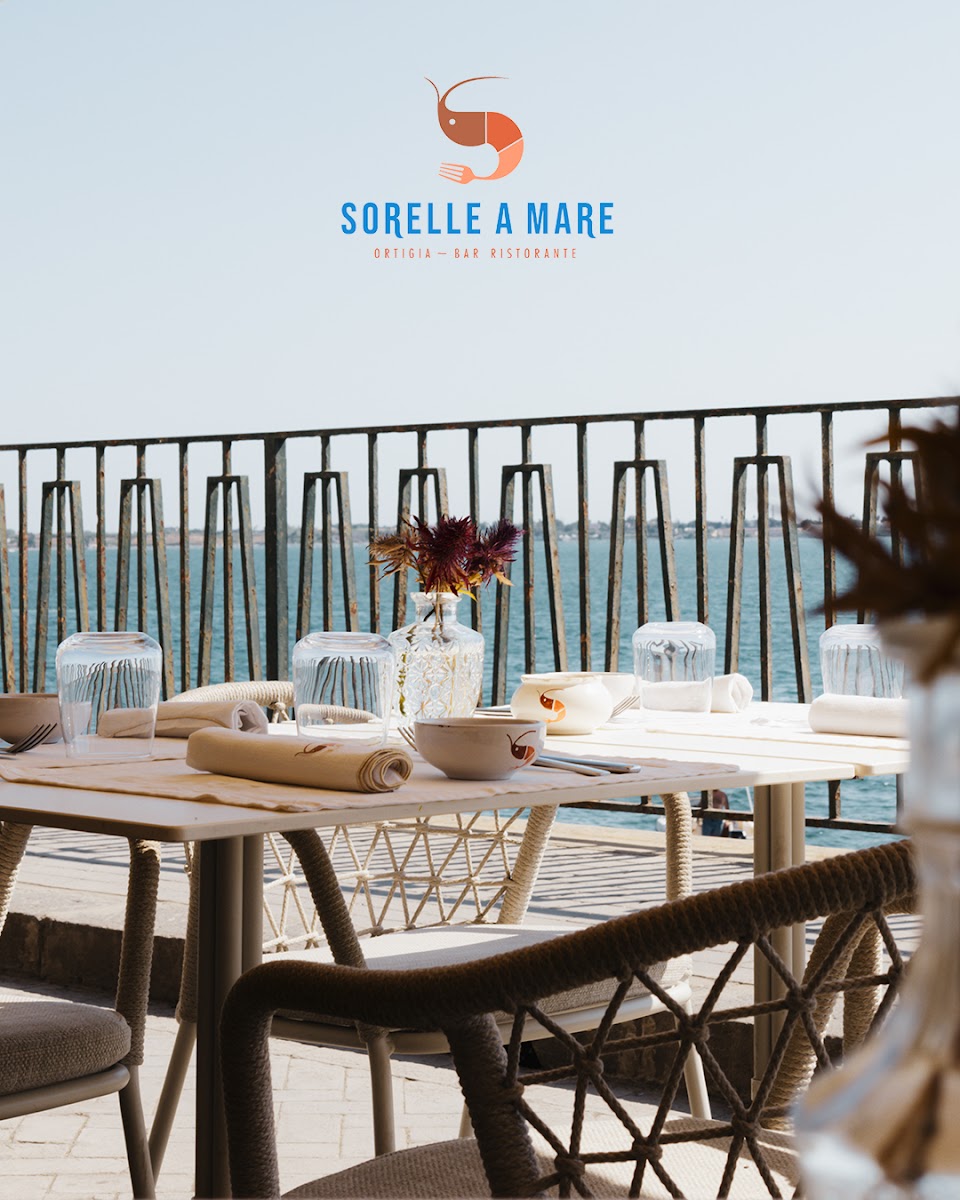 Sorelle a mare Ortigia