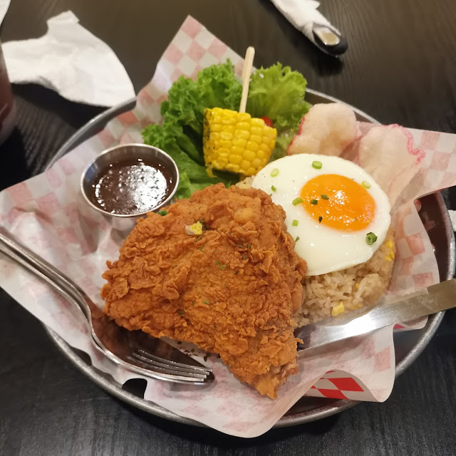 Nasi Goreng Chicken Chop