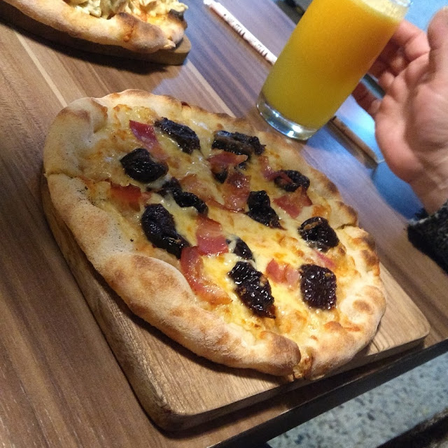 Pizza Tropical