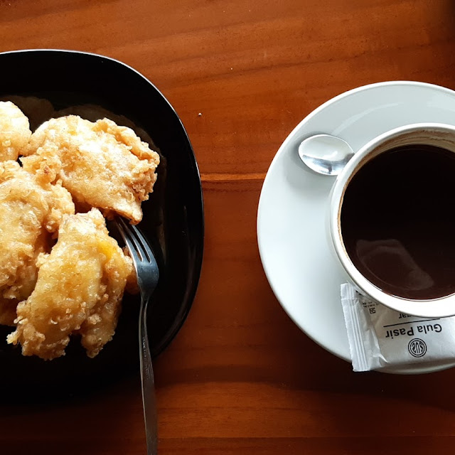 Pisang Goreng Americano Coffee