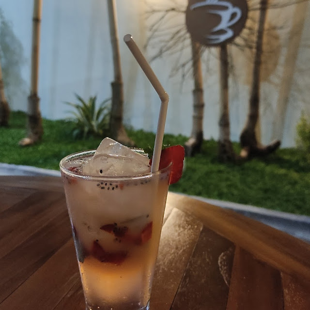 Strawberry Yakult