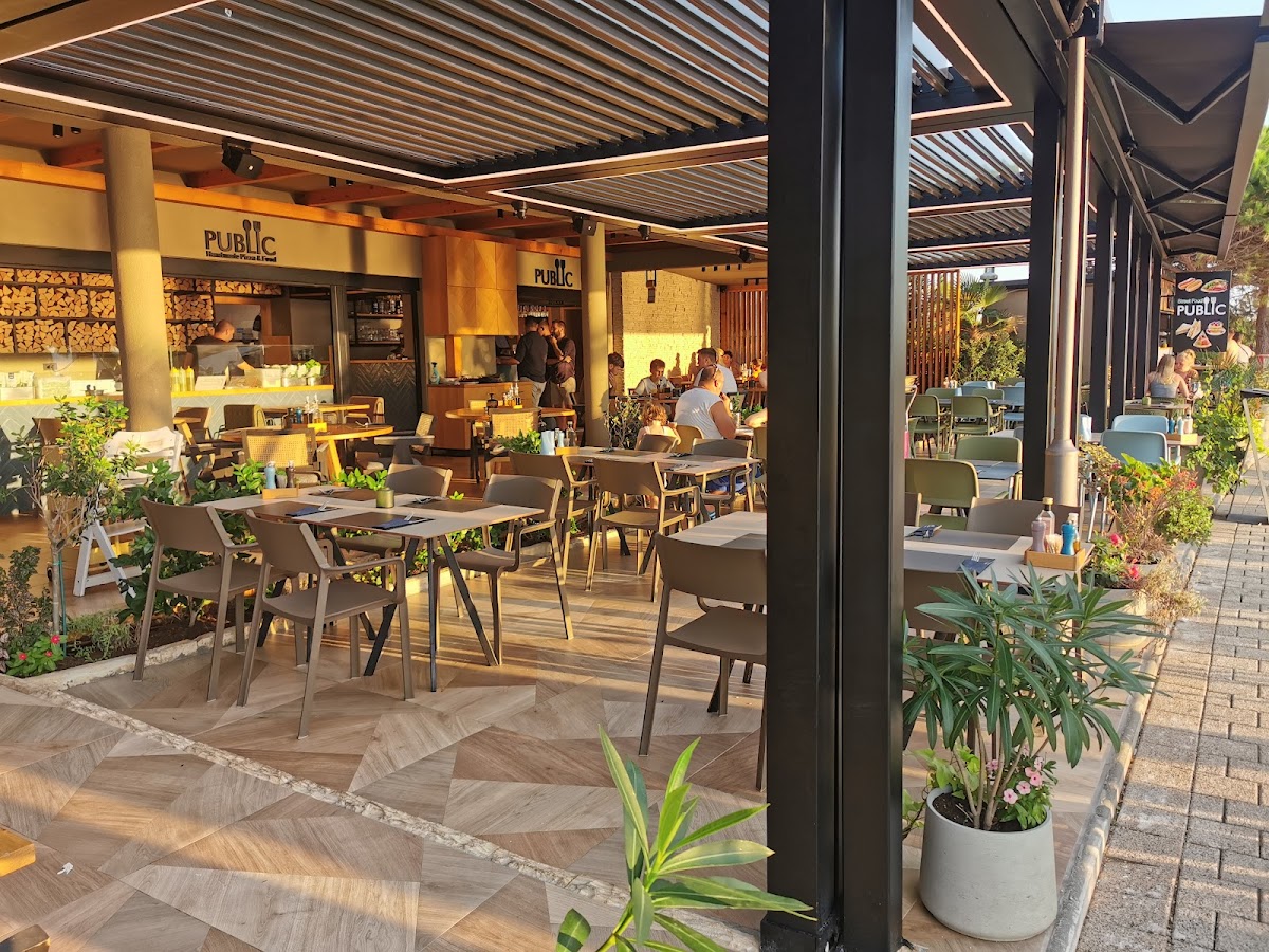 Bistro&Pizzeria Public Povljana