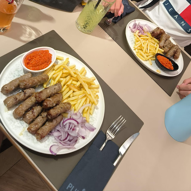 Ćevapi Sa Sirom