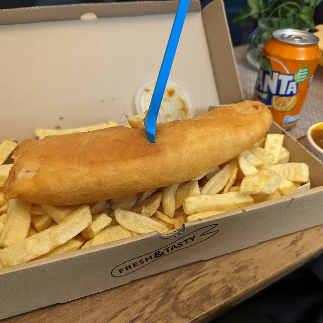 Large Sausage & Chips
