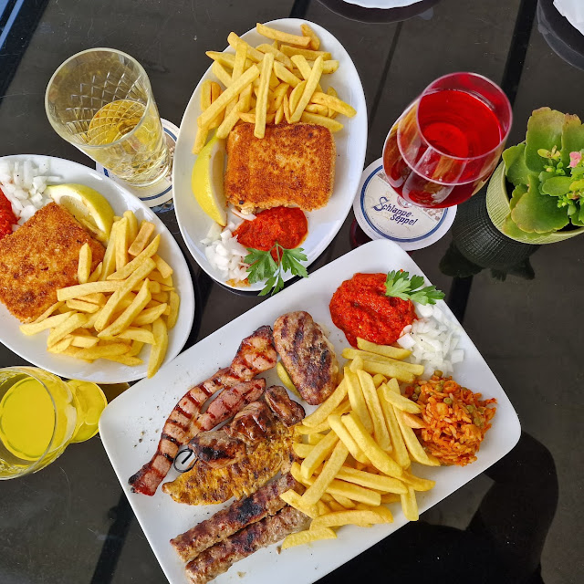 Adria Grillplatte Und Gebackener Schafskäse