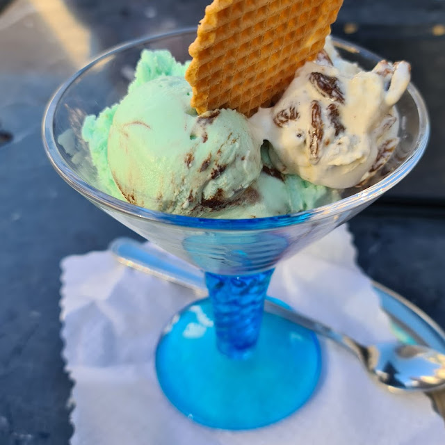 Drei Kugeln Eis