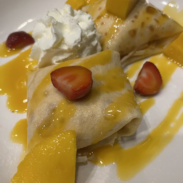 Mango Crepe