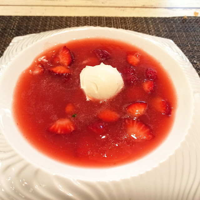 Sopa de Fresas Con Mascarpone