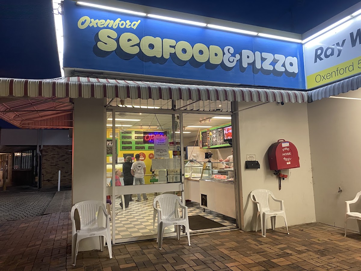Oxenford Seafood & Pizza