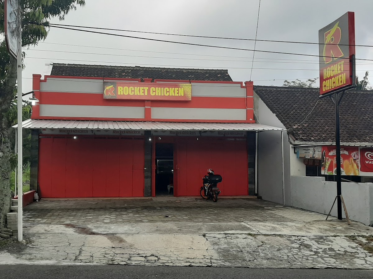 Rocket Chicken Kayunan