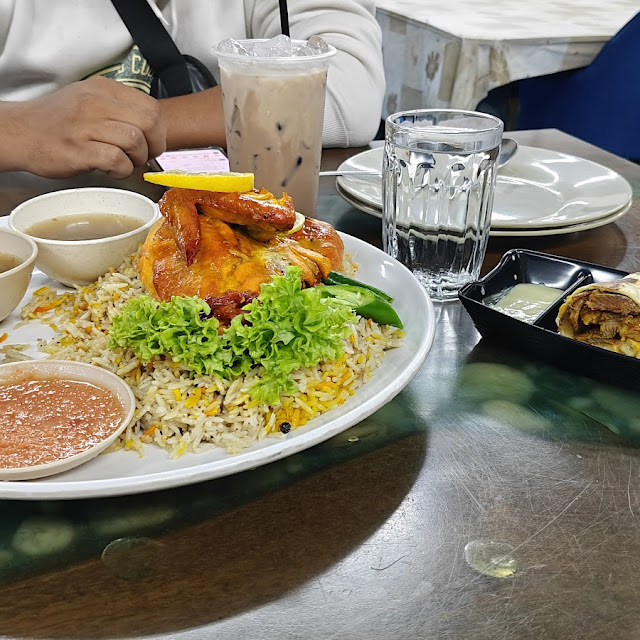 Nasi Mandi Campur