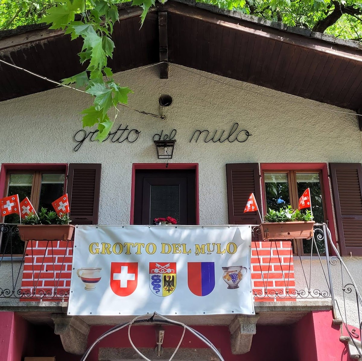 Grotto Del Mulo