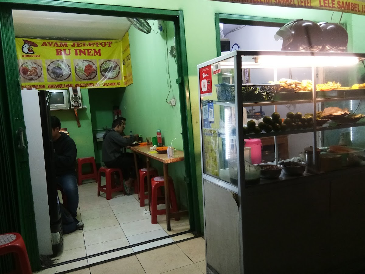 Ayam dan Bebek Jeletot Bu Inem