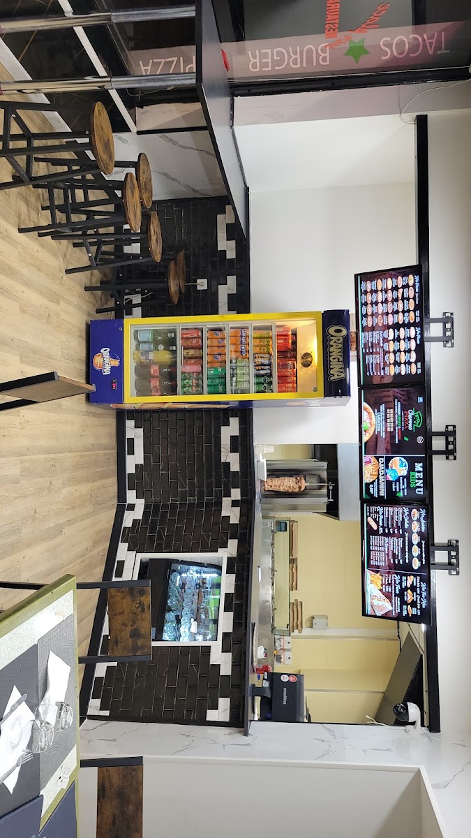 Charmes Pizza