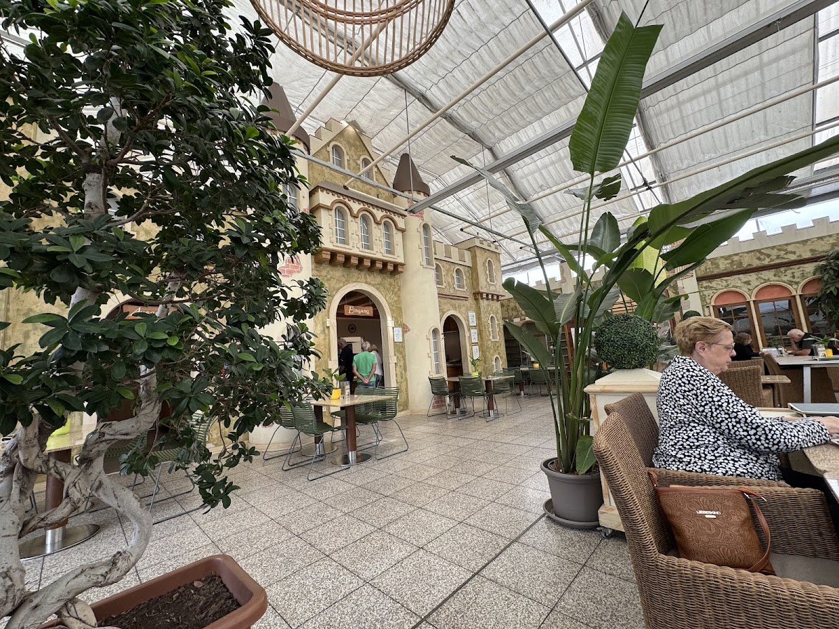 Café, im Gartencenter Schlösser in Moers.