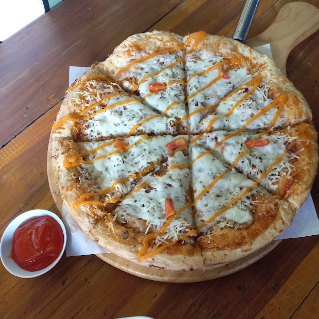 Beef Pinisi Topping Mozarella