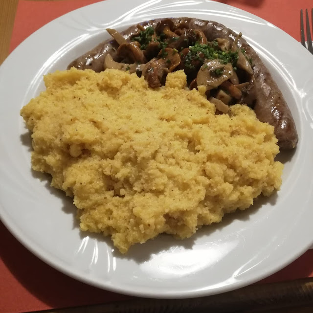 Gulash Con Salsiccia