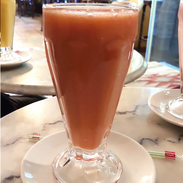 Batido de Mango Papaya Y Fresas