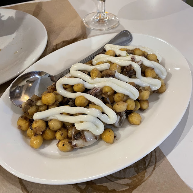 Garbanzos Con Butifarra