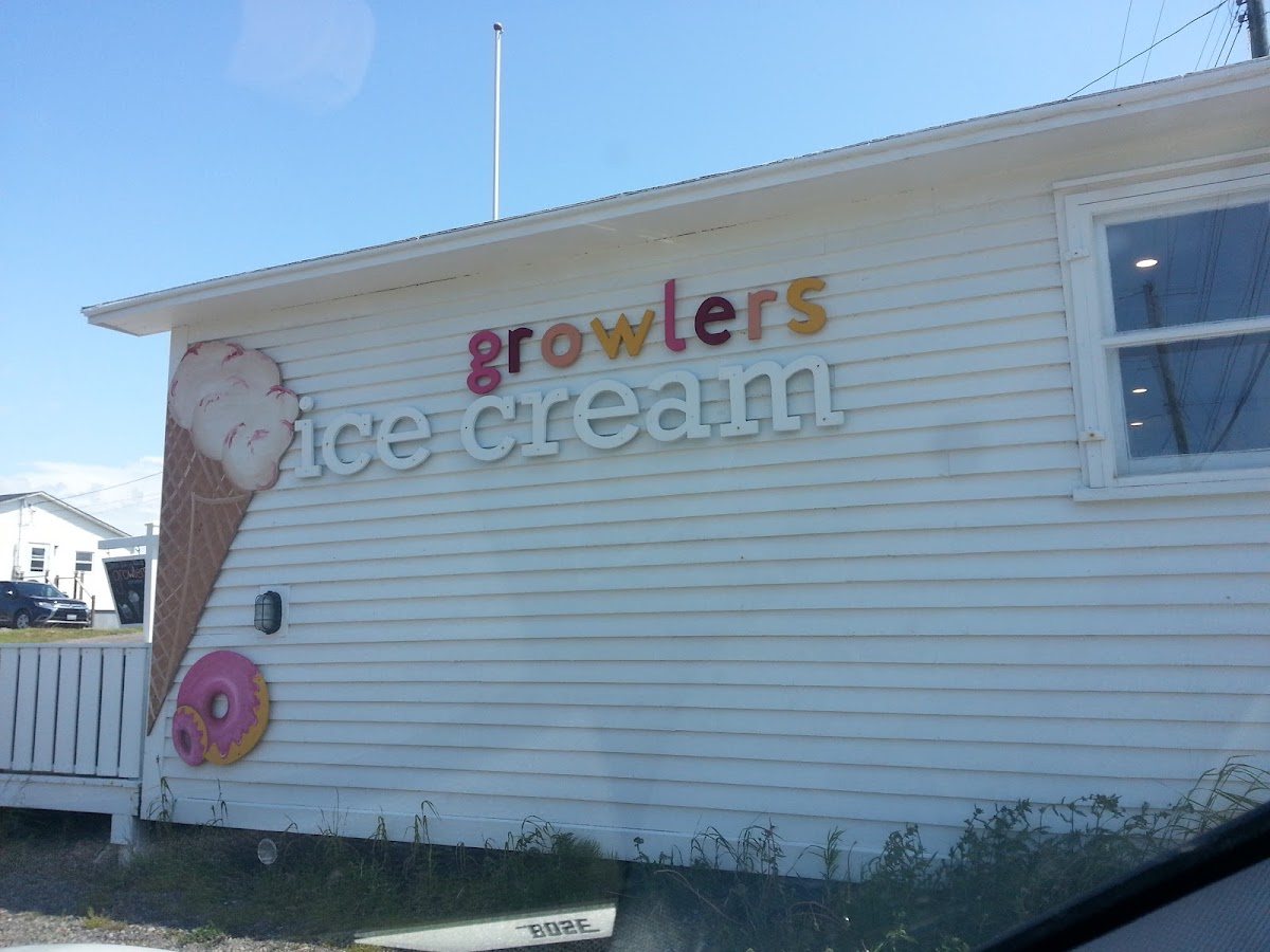 Growlers Ice Cream Shop