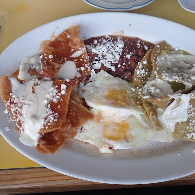 Chilaquiles Divorciados