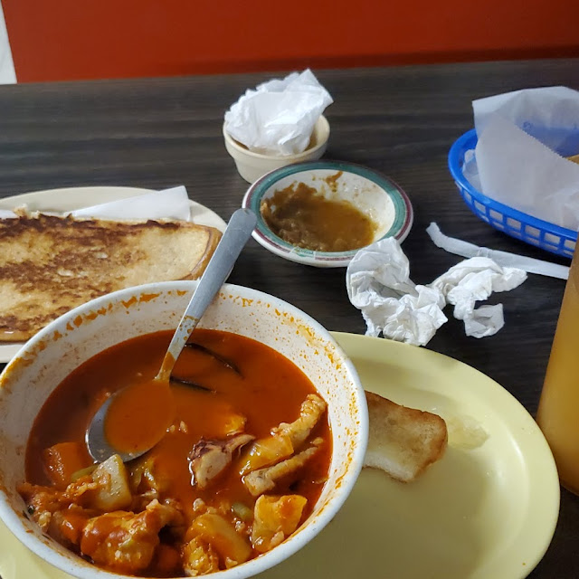 Caldo Mariscos