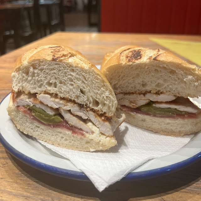 Bocadillo de Serranito de Pollo