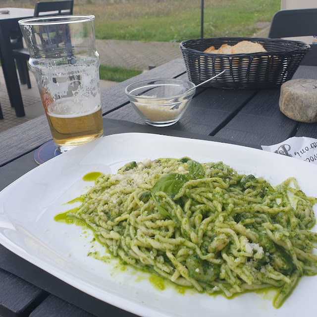 Trofie Con Pesto E Gamberetti