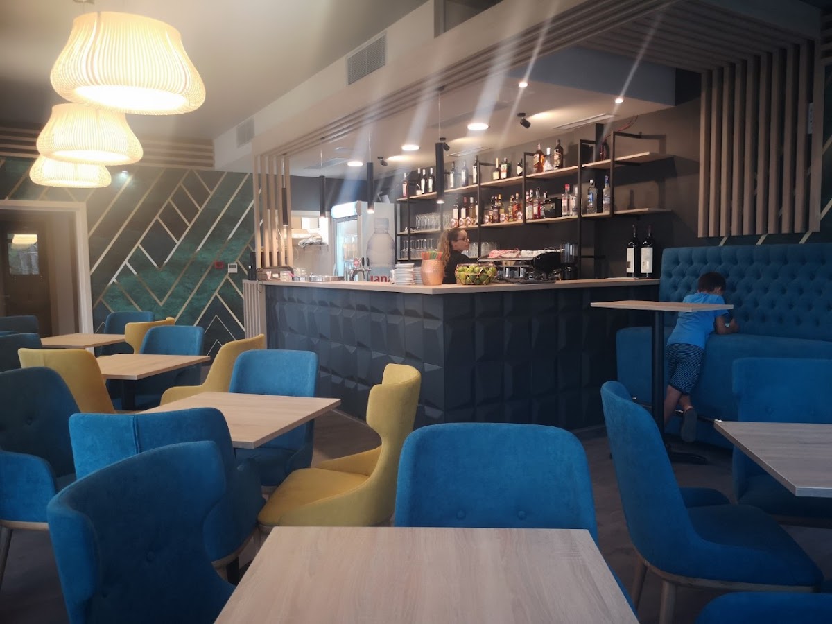 Triton Restaurant and Lounge Bar