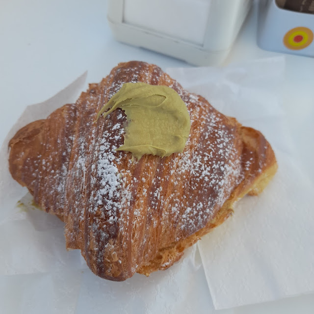 Brioches Al Pistacchio
