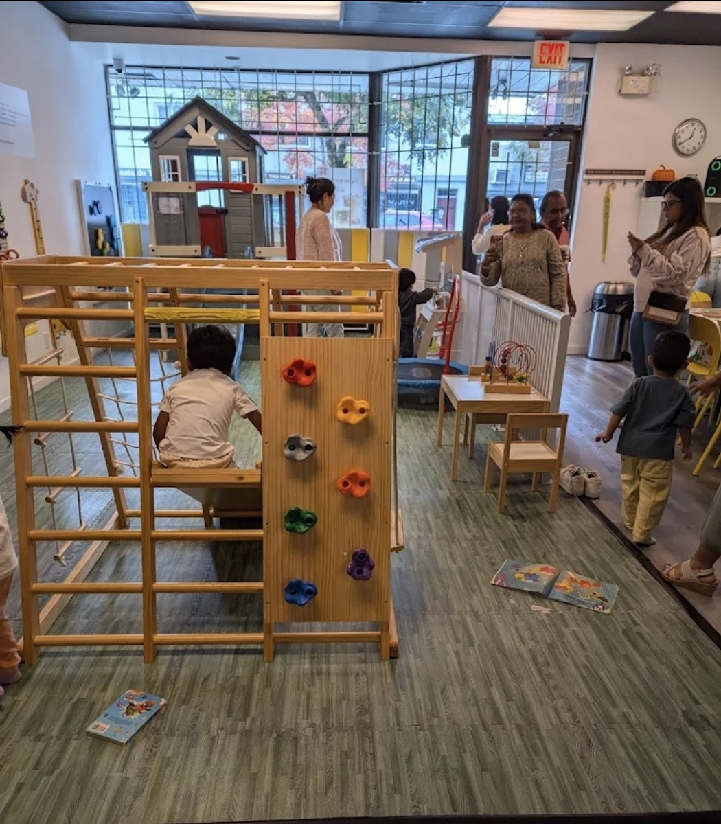 Rainbow Play Cafe