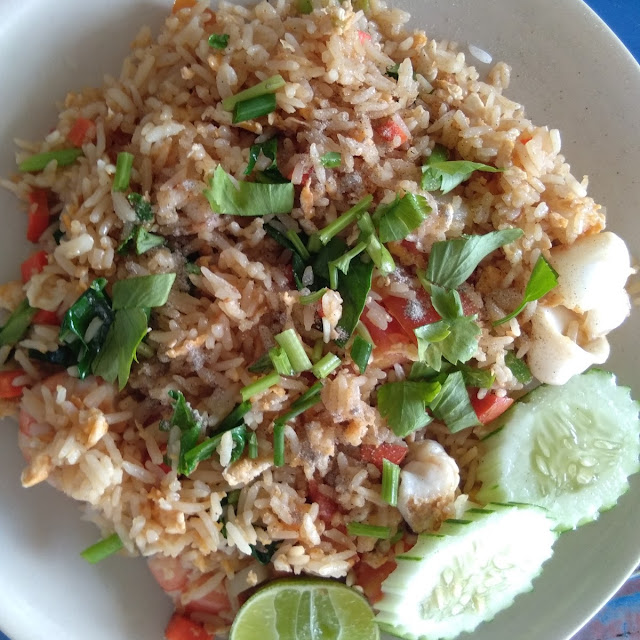 ข้าวผัดทะ้ล