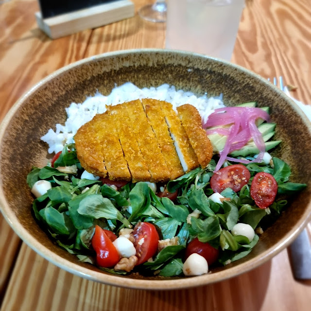 Poke Bowl de Arroz Con Pollo