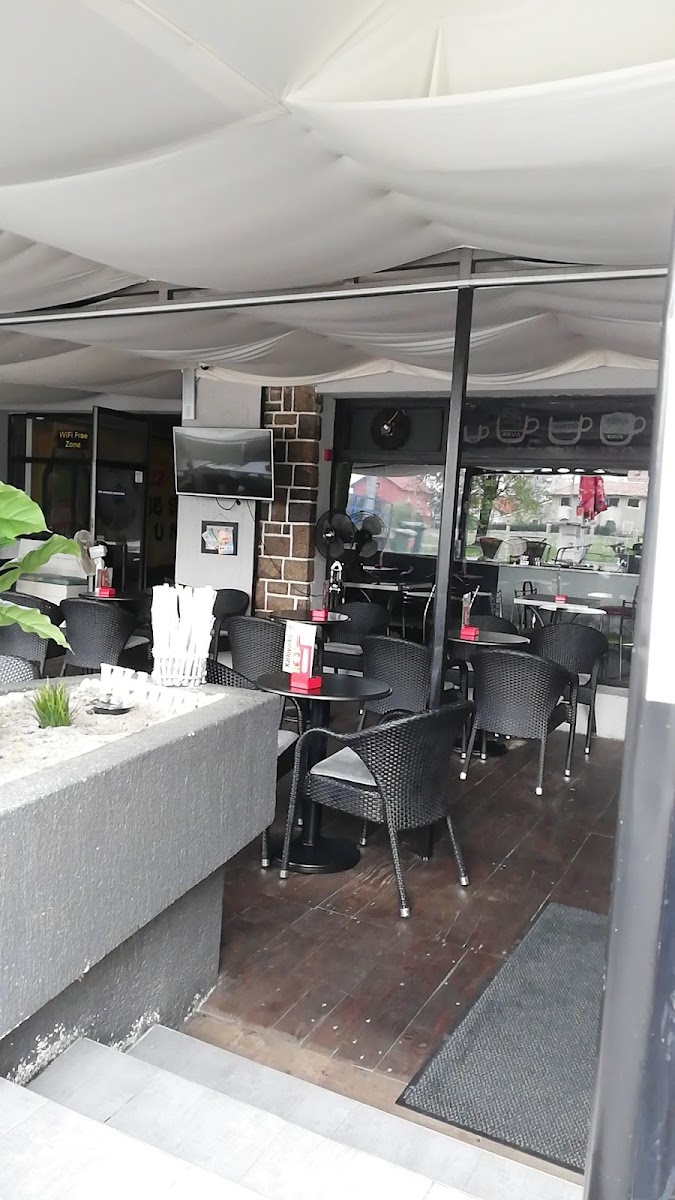 Caffe Bar Happiness