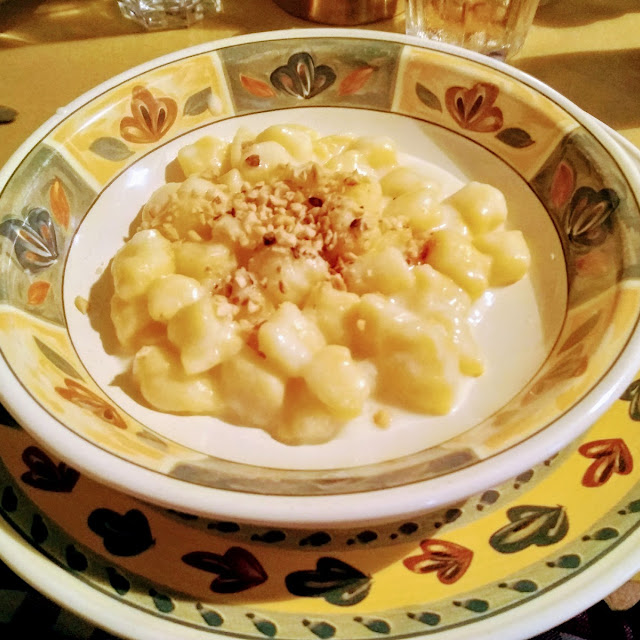 Gnocchi Al Castelmagno Con Granella Di Nocciole