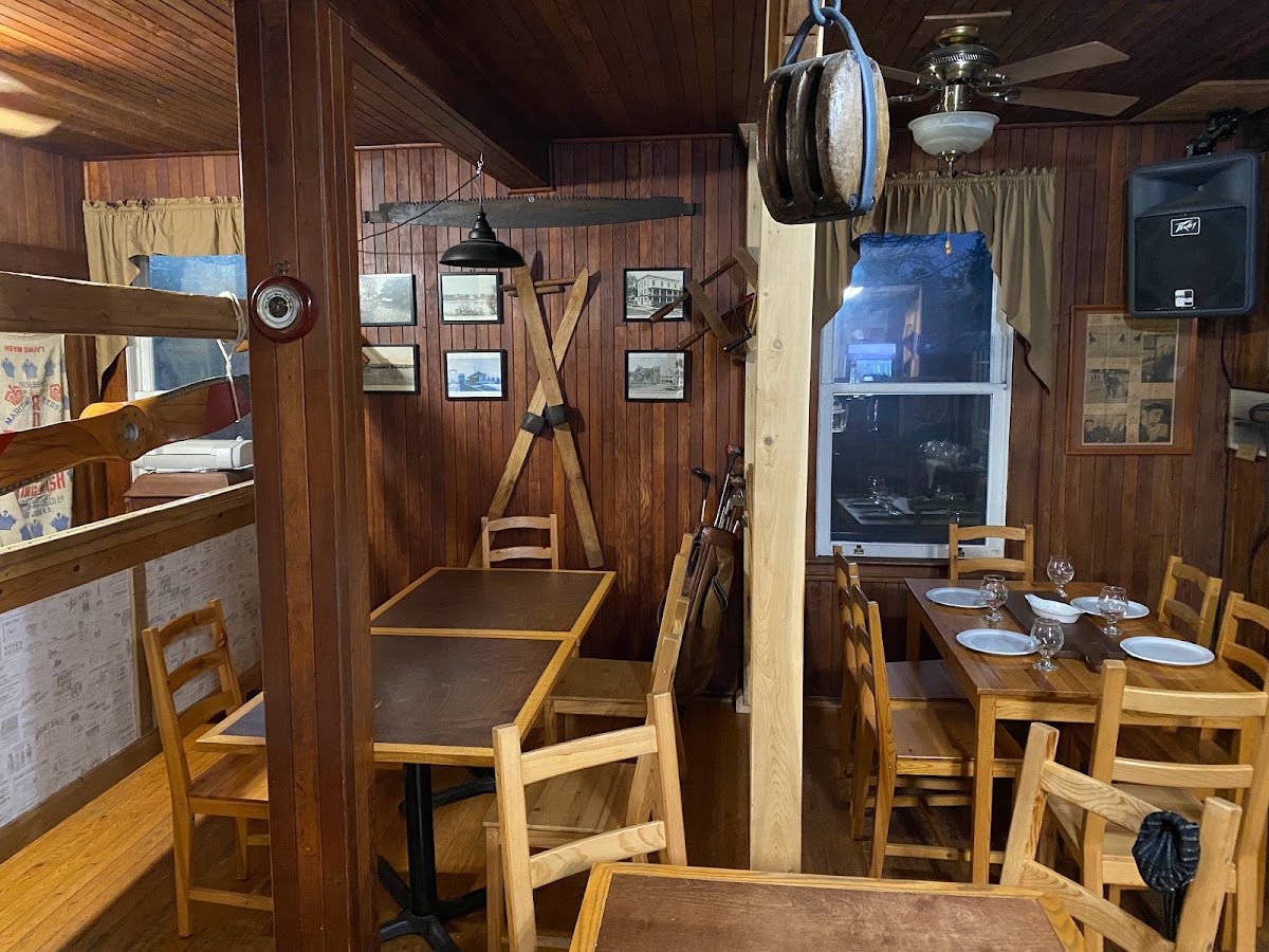 Gagetown Grill & Smokehouse and B&B