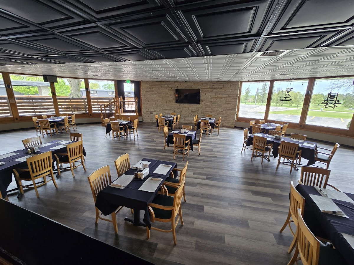 Grey Fox Bar & Grill