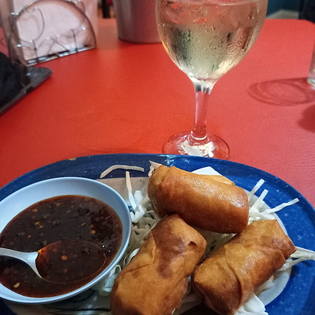 Vegetable Spring Rolls with Sweet Chilli Sauce