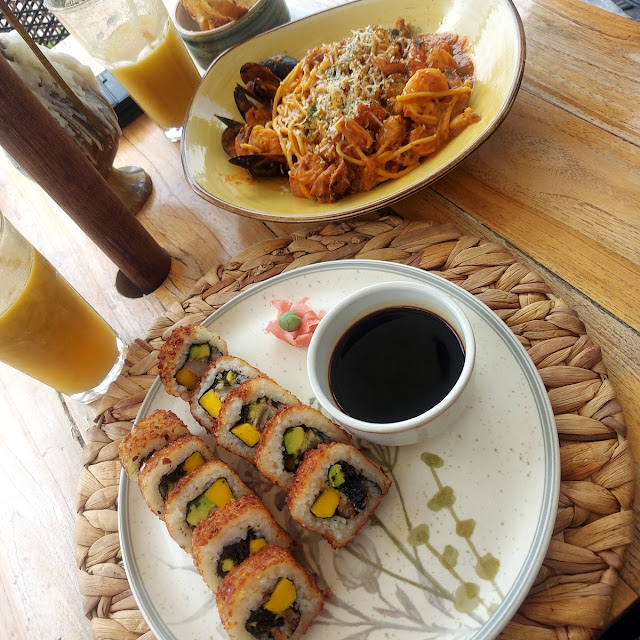 Sushi Con Coco Y Pasta A la Marinera