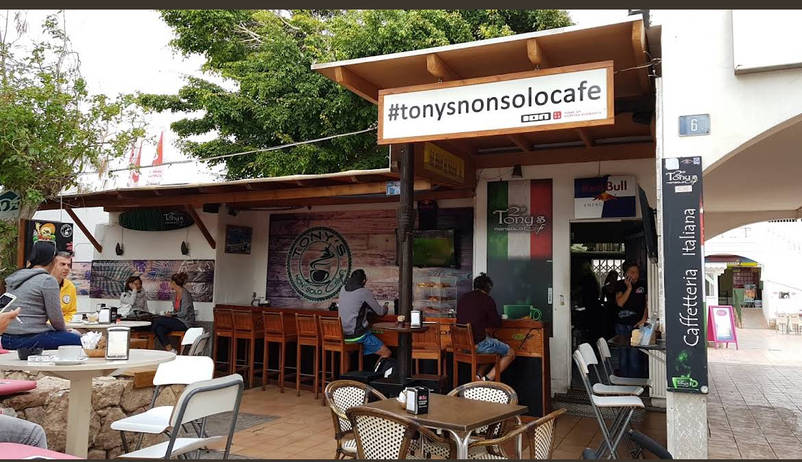 Tonysnonsolocafe