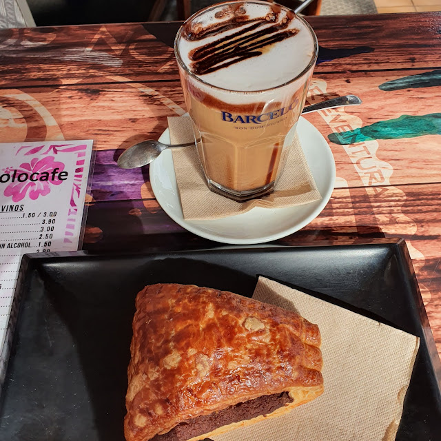 Macchiato Latte & Chocolate Filled Pastry