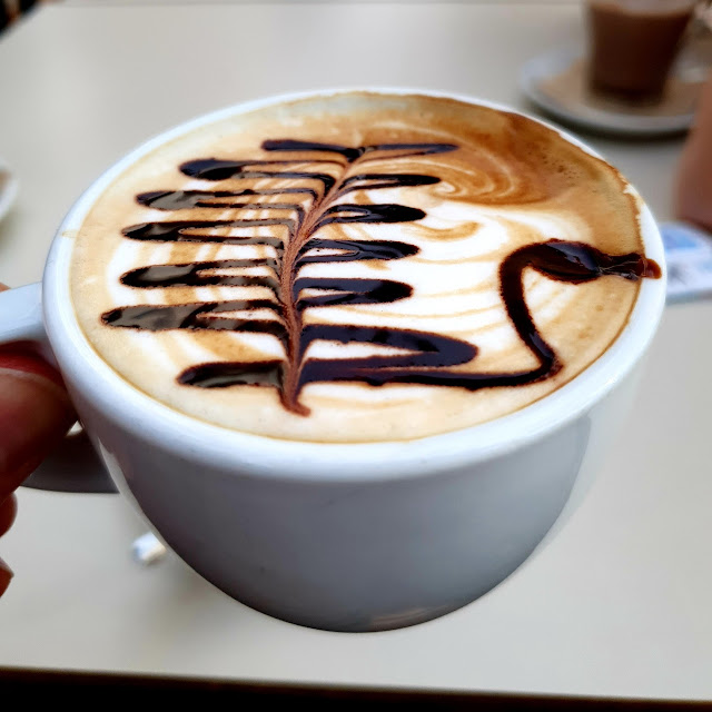 Croissant & Macchiato Latte