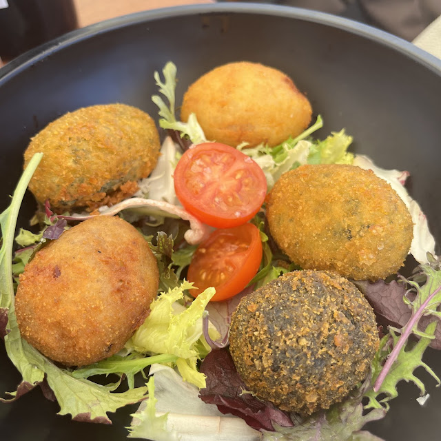 Croquettes