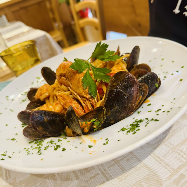 Espaguetis Amb Fruits Del Mar